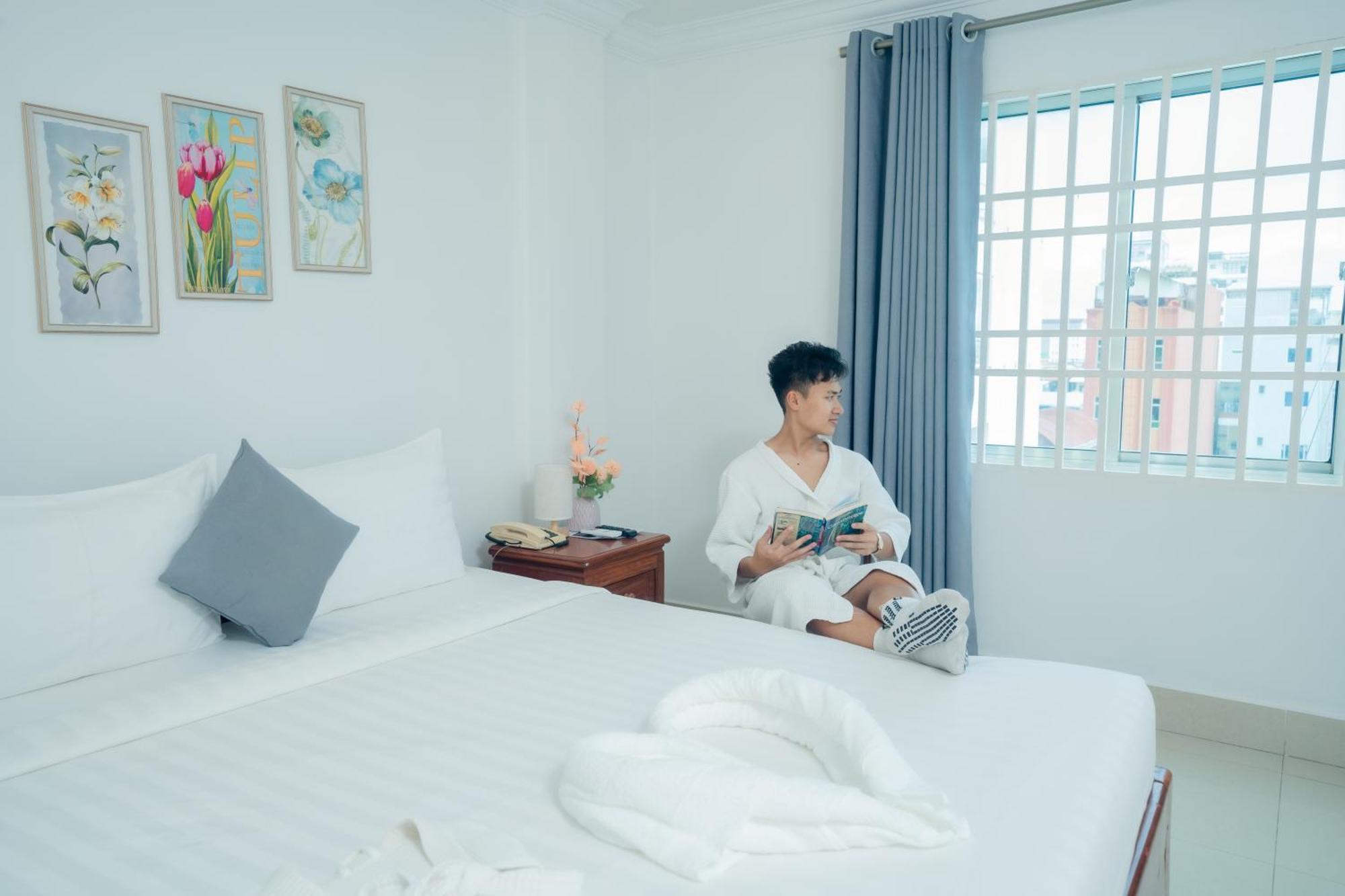 White Corner Hotel Phnom-Penh Buitenkant foto