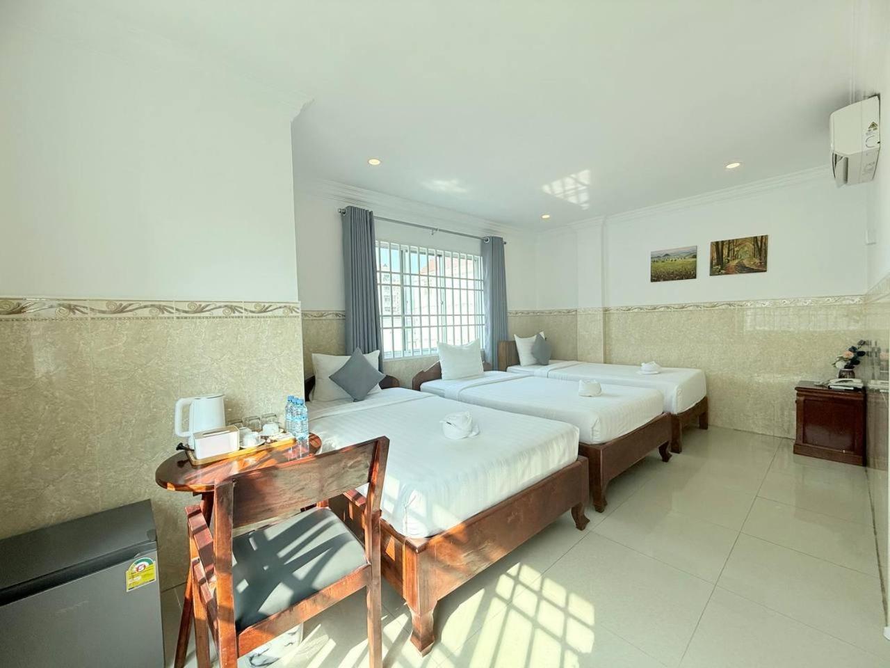 White Corner Hotel Phnom-Penh Buitenkant foto