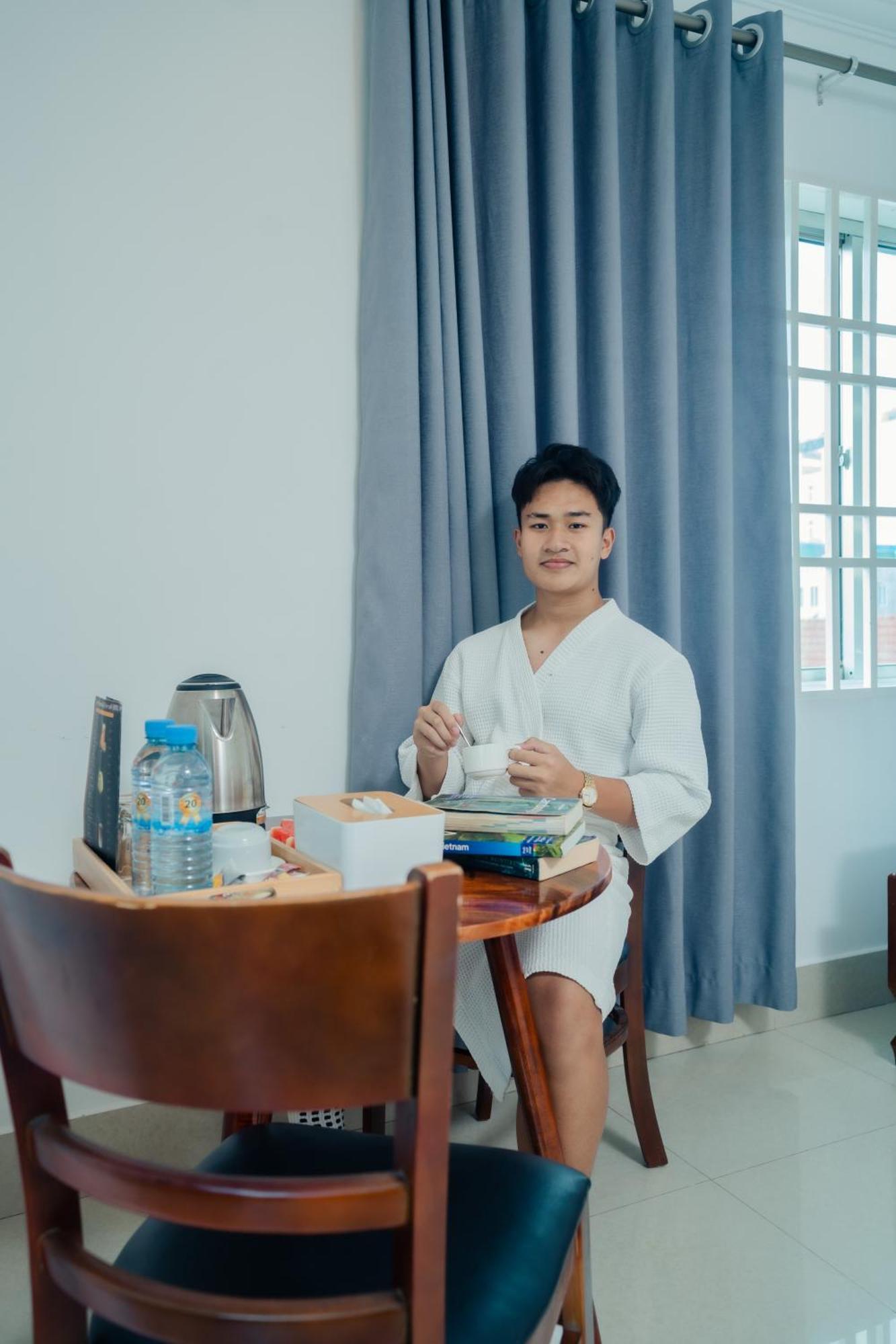 White Corner Hotel Phnom-Penh Buitenkant foto