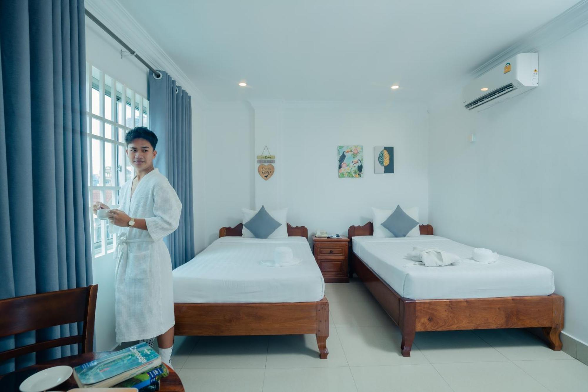 White Corner Hotel Phnom-Penh Buitenkant foto